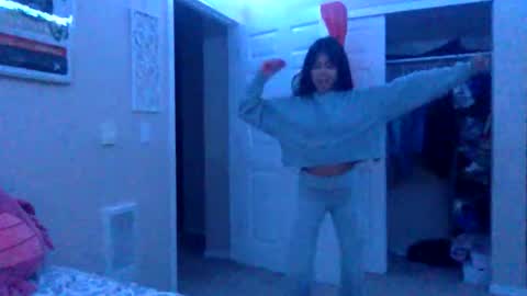 pretty_girl828687 online show from October 20, 4:17 am