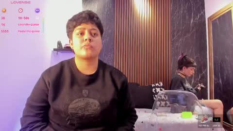 pretty_honey22 online show from May 19, 7:32 pm