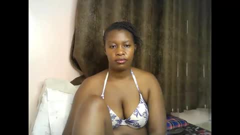 pretty_kylah online show from April 11, 7:45 am