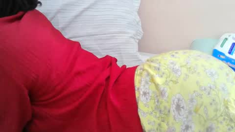 pretty_kylah online show from November 12, 9:33 am