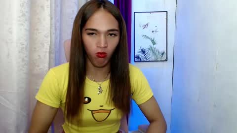 Snapshot of pretty_lady_kitty chatting on February 4, 12:00 pm pretty_lady_kitty online show from February 4, 12:00 pm