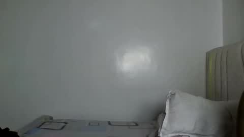 pretty luv1 online show from February 21, 9:01 am