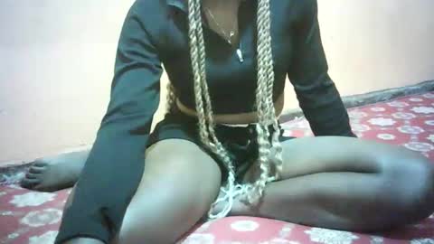 pretty_milan online show from January 7, 12:32 pm