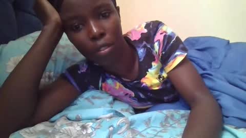 pretty_petite_ebony online show from November 3, 11:44 am