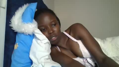 pretty_petite_ebony online show from February 2, 4:31 am