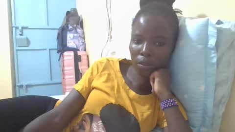 Snapshot of pretty_petite_ebony chatting on February 15, 8:33 pm pretty_petite_ebony online show from February 15, 8:33 pm