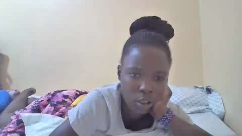 Snapshot of pretty_petite_ebony chatting on February 17, 4:17 pm pretty_petite_ebony online show from February 17, 4:17 pm