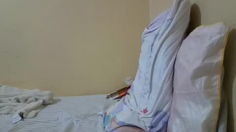 Snapshot of pretty_petite_ebony chatting on February 21, 8:38 pm pretty_petite_ebony online show from February 21, 8:38 pm