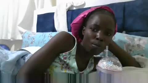 Snapshot of pretty_petite_ebony chatting on September 13, 8:00 pm pretty_petite_ebony online show from September 13, 8:00 pm