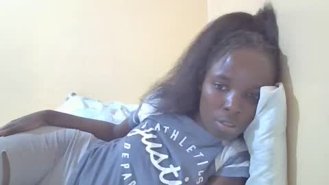 Snapshot of pretty_petite_ebony chatting on March 10, 4:46 pm pretty_petite_ebony online show from March 10, 4:46 pm