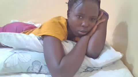Snapshot of pretty_petite_ebony chatting on March 7, 8:13 am pretty_petite_ebony online show from March 7, 8:13 am