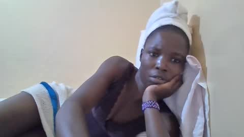 Snapshot of pretty_petite_ebony chatting on March 1, 6:00 pm pretty_petite_ebony online show from March 1, 6:00 pm