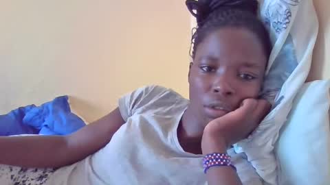 Snapshot of pretty_petite_ebony chatting on February 26, 12:27 pm pretty_petite_ebony online show from February 26, 12:27 pm