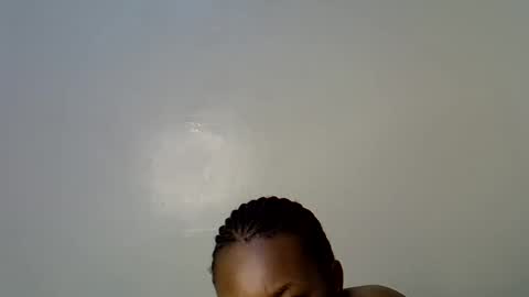 ree online show from April 4, 10:06 pm