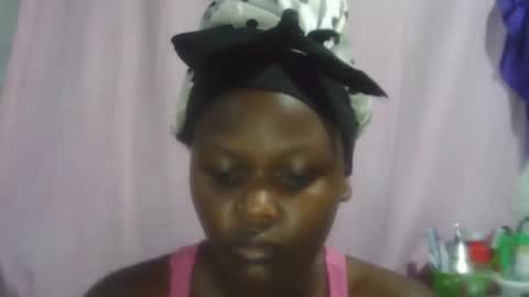 pretty_shanz online show from November 18, 2:47 am