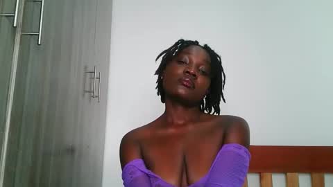 pretty online show from January 8, 11:49 am