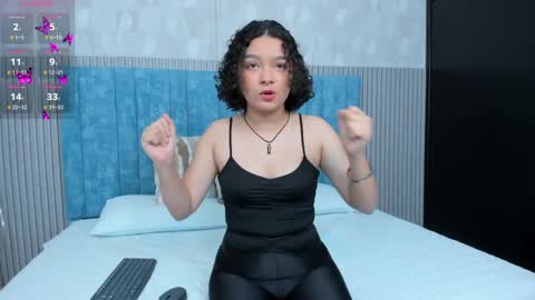 Snapshot of pretty_sunlight_ chatting on March 6, 2:19 am Daisy Flower online show from March 6, 2:19 am