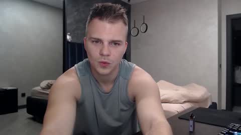 Justin online show from October 26, 6:25 am