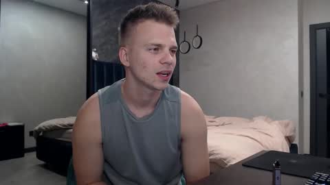 Justin online show from October 25, 6:24 am