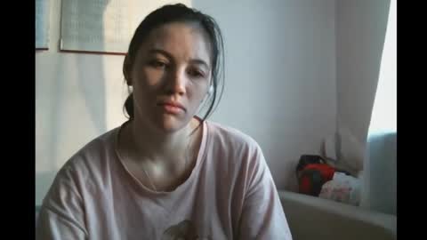 Snapshot of prettybella_7 chatting on February 16, 5:15 am Bella online show from February 16, 5:15 am