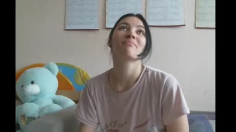 Snapshot of prettybella_7 chatting on December 26, 10:05 am Bella online show from December 26, 10:05 am