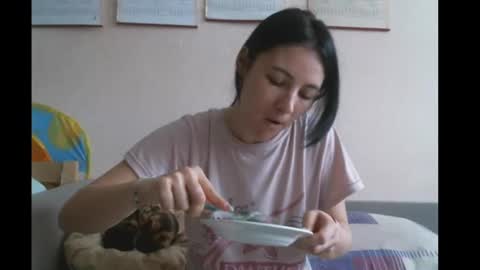 Snapshot of prettybella_7 chatting on December 25, 10:28 am Bella online show from December 25, 10:28 am