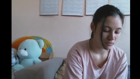 Snapshot of prettybella_7 chatting on February 18, 11:00 am Bella online show from February 18, 11:00 am