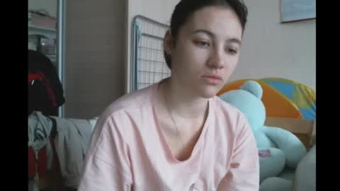 Snapshot of prettybella_7 chatting on January 5, 5:30 am Bella online show from January 5, 5:30 am