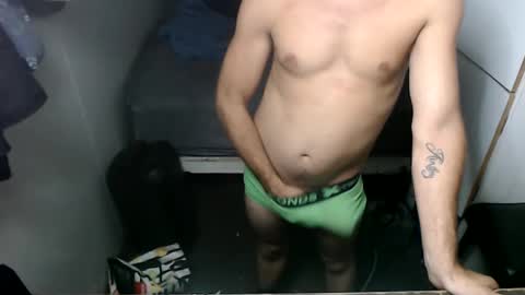 Prettybigcock1 online show from December 14, 1:27 pm