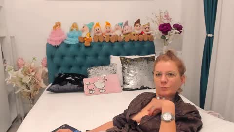 Snapshot of prettyblackeyes chatting on January 26, 1:20 am wilma online show from January 26, 1:20 am