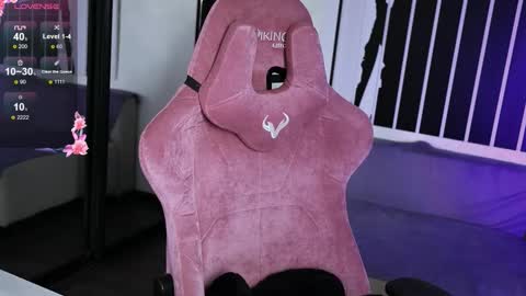 Violet online show from September 25, 9:22 pm