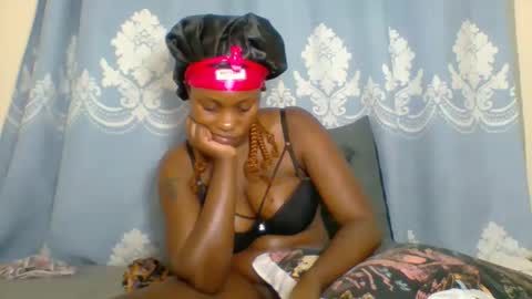 SHANIA online show from October 7, 6:48 pm