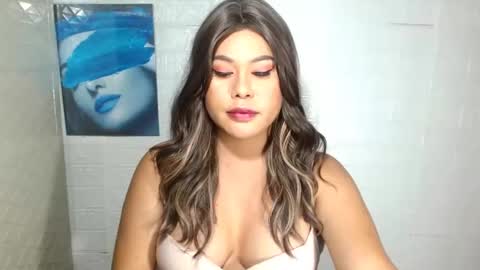 prettydiannara online show from March 11, 2:42 am