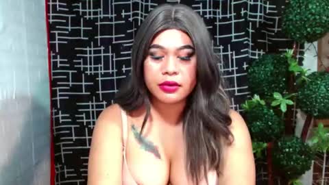 prettydiannara online show from October 16, 6:13 am