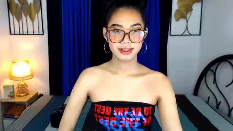prettyhothugecock online show from February 13, 9:17 pm