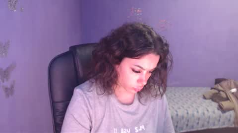 prettyjulliette online show from February 13, 2:52 pm