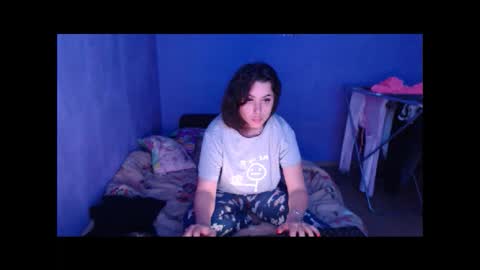 prettyjulliette online show from February 17, 1:22 pm