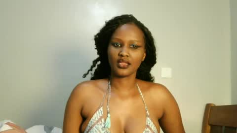 prettykeilaa online show from July 13, 3:37 pm