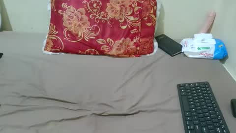 prettylicious_babe online show from March 10, 2:16 am