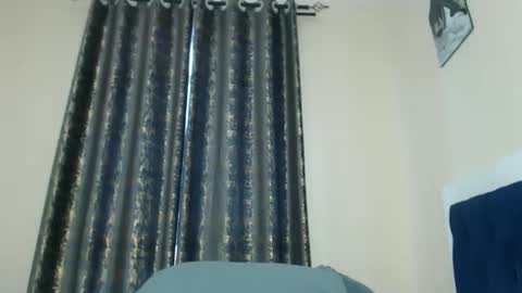 Lizzy online show from December 18, 12:22 pm