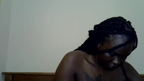 LILIAN online show from May 24, 2:41 am
