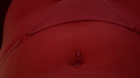 prettymask_ online show from December 13, 7:53 pm