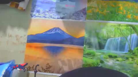 Nhing online show from December 1, 3:10 pm