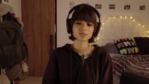 Juli online show from March 18, 2:06 am