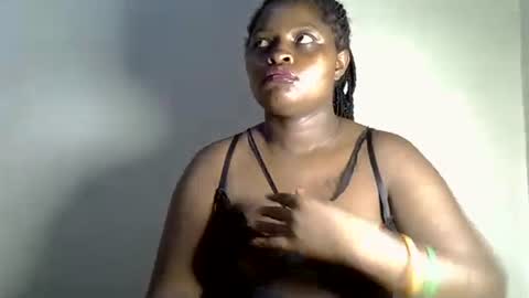 prettyriss online show from May 13, 6:39 pm