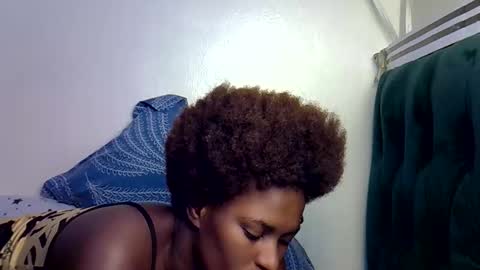 Snapshot of prettyshasha_ chatting on September 13, 6:43 pm prettyshasha_ online show from September 13, 6:43 pm