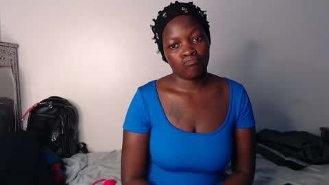 prettysmiles1 online show from September 15, 5:53 am