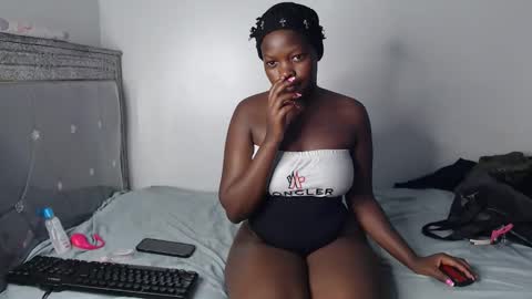 prettysmiles1 online show from September 16, 5:54 am