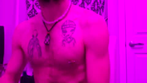 prettysolidd7 online show from October 1, 3:55 pm