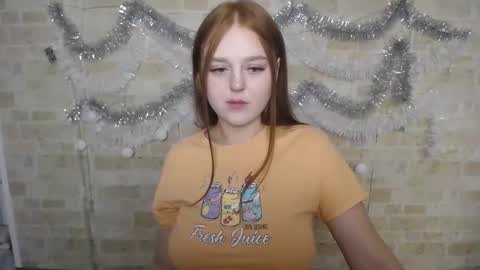 Snapshot of prettyvalerii_ chatting on December 27, 6:35 am Valeri online show from December 27, 6:35 am